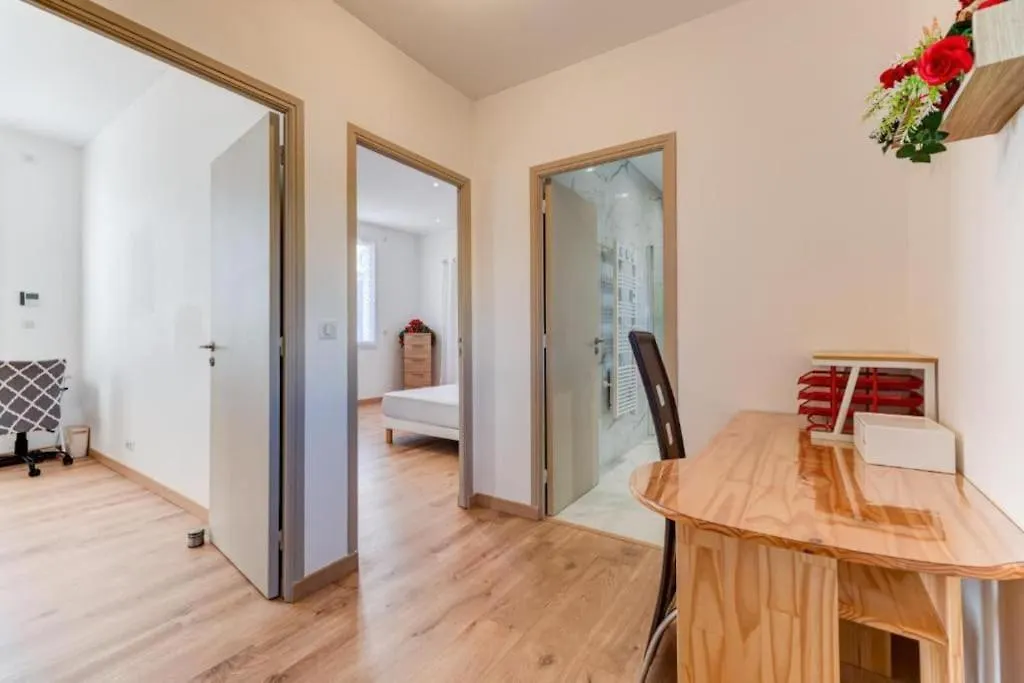 Maison 6 Personnes Avec Jardin Et Parking Prive Villa Nice
