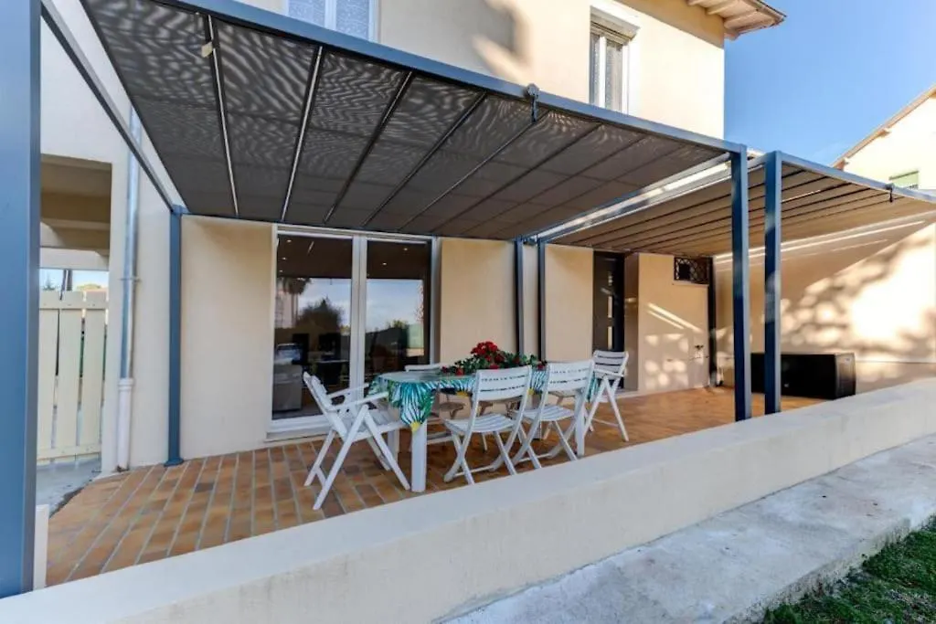 Vila Maison 6 Personnes Avec Jardin Et Parking Prive Nice 0*,  Francie