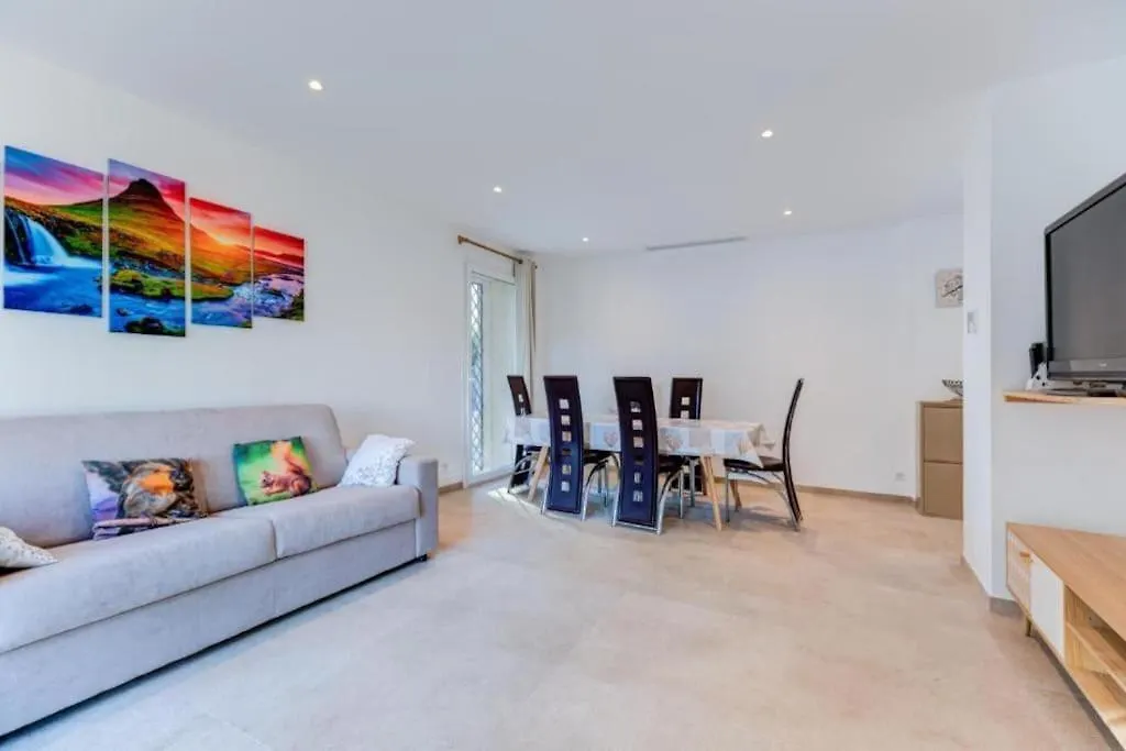 Maison 6 Personnes Avec Jardin Et Parking Prive Villa Nice